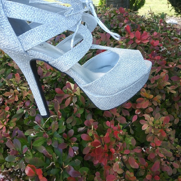 Shoes💜 - Picture 2 of 3